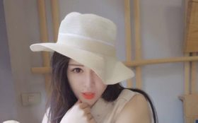 她说“我感冒了”，你不能让她“多喝热水”，而是……