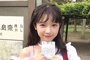 喜欢的女孩伤心难过,应该第一时间安慰吗?